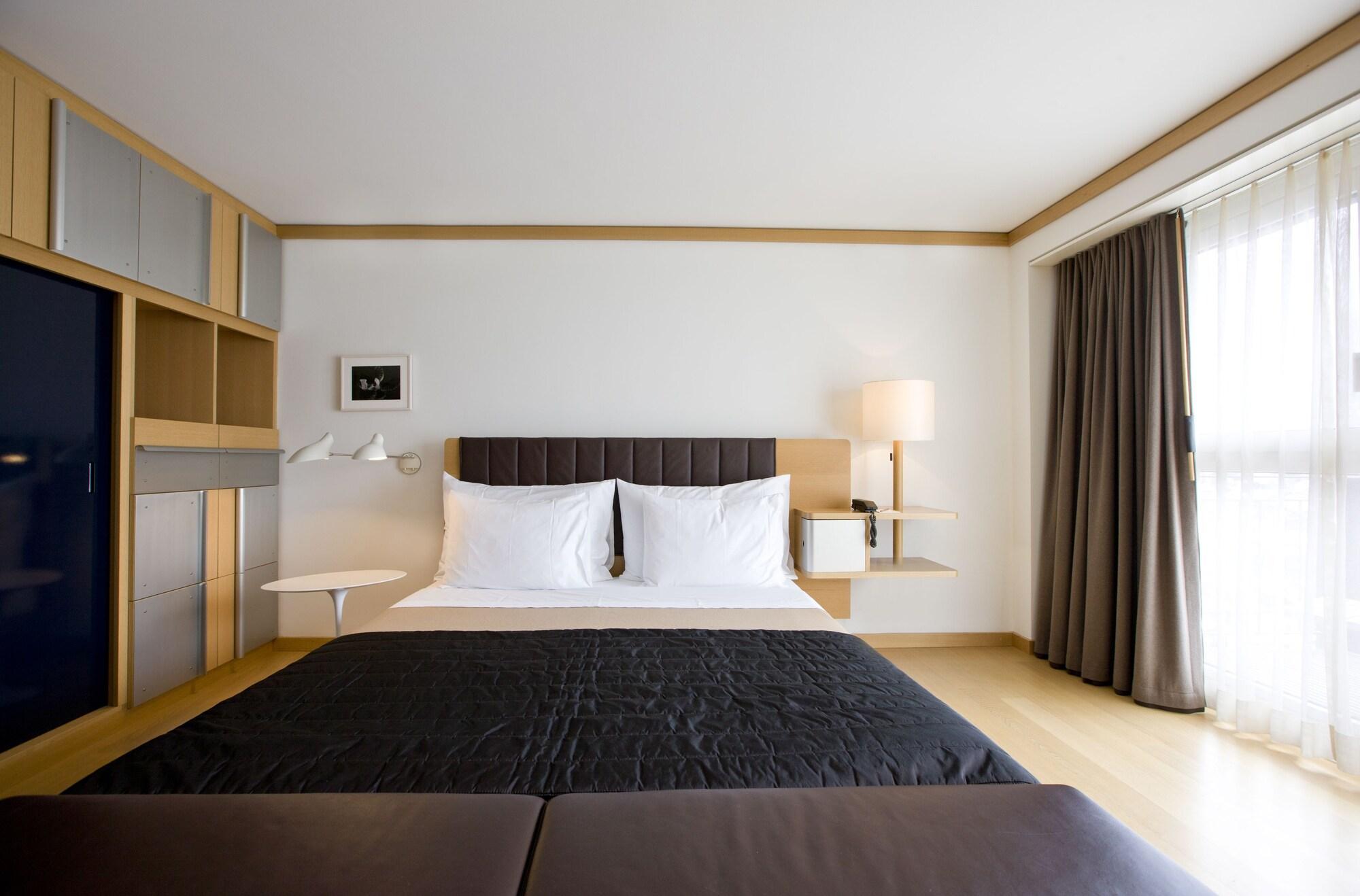 Panoramic, Suite, Mountain Side
