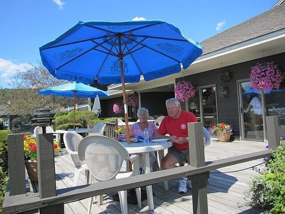 Commodores Inn 40/50