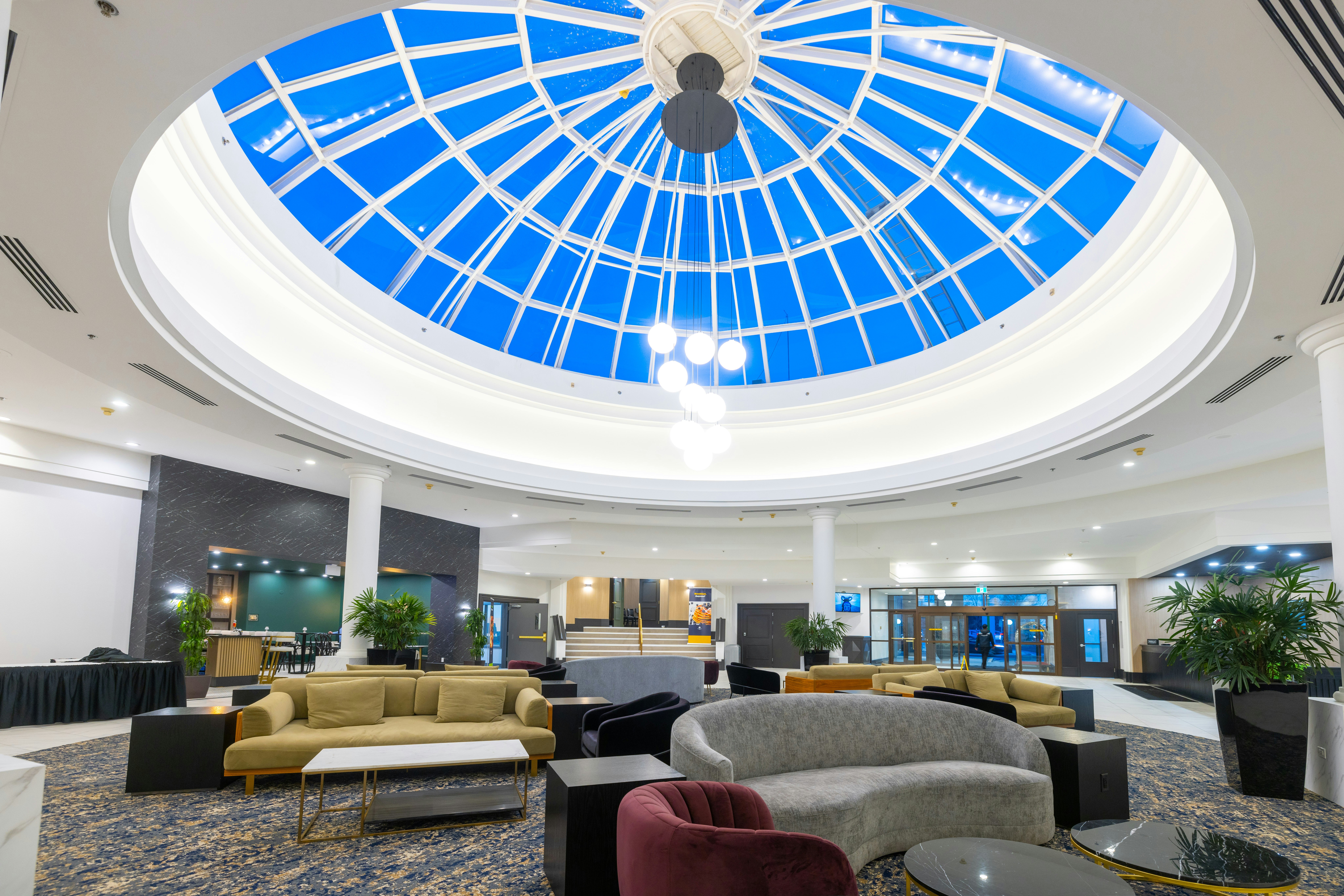 DoubleTree by Hilton Calgary North 22/33