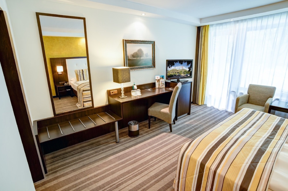 HOTEL MOERS VAN DER VALK 11/65