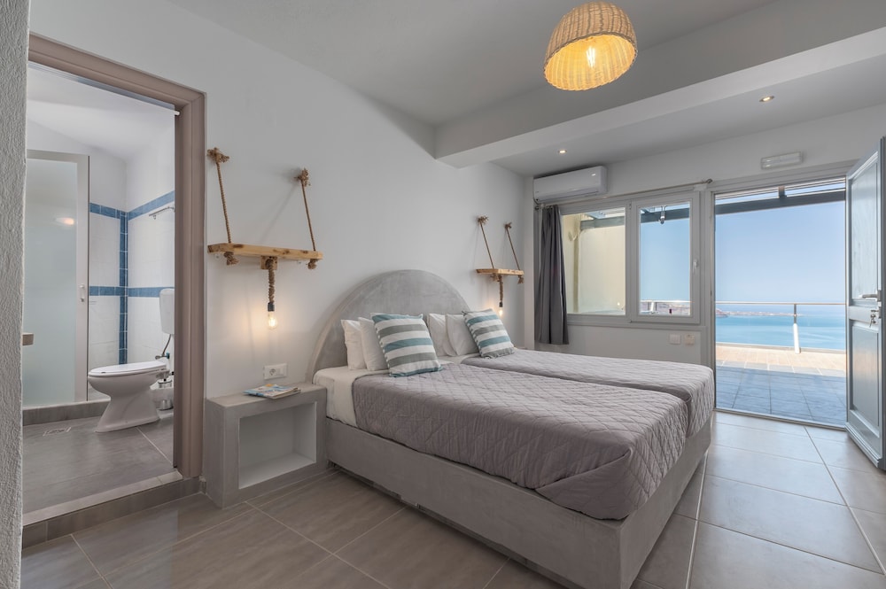 Gizis Cliffside Suites 19/50