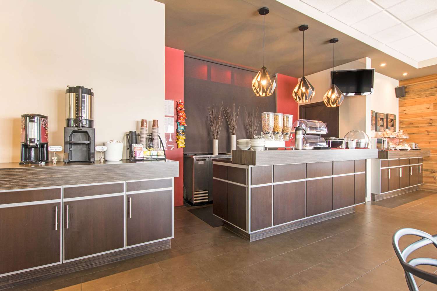 Econo Lodge Inn & Suites Saint-Apollinaire 10/52