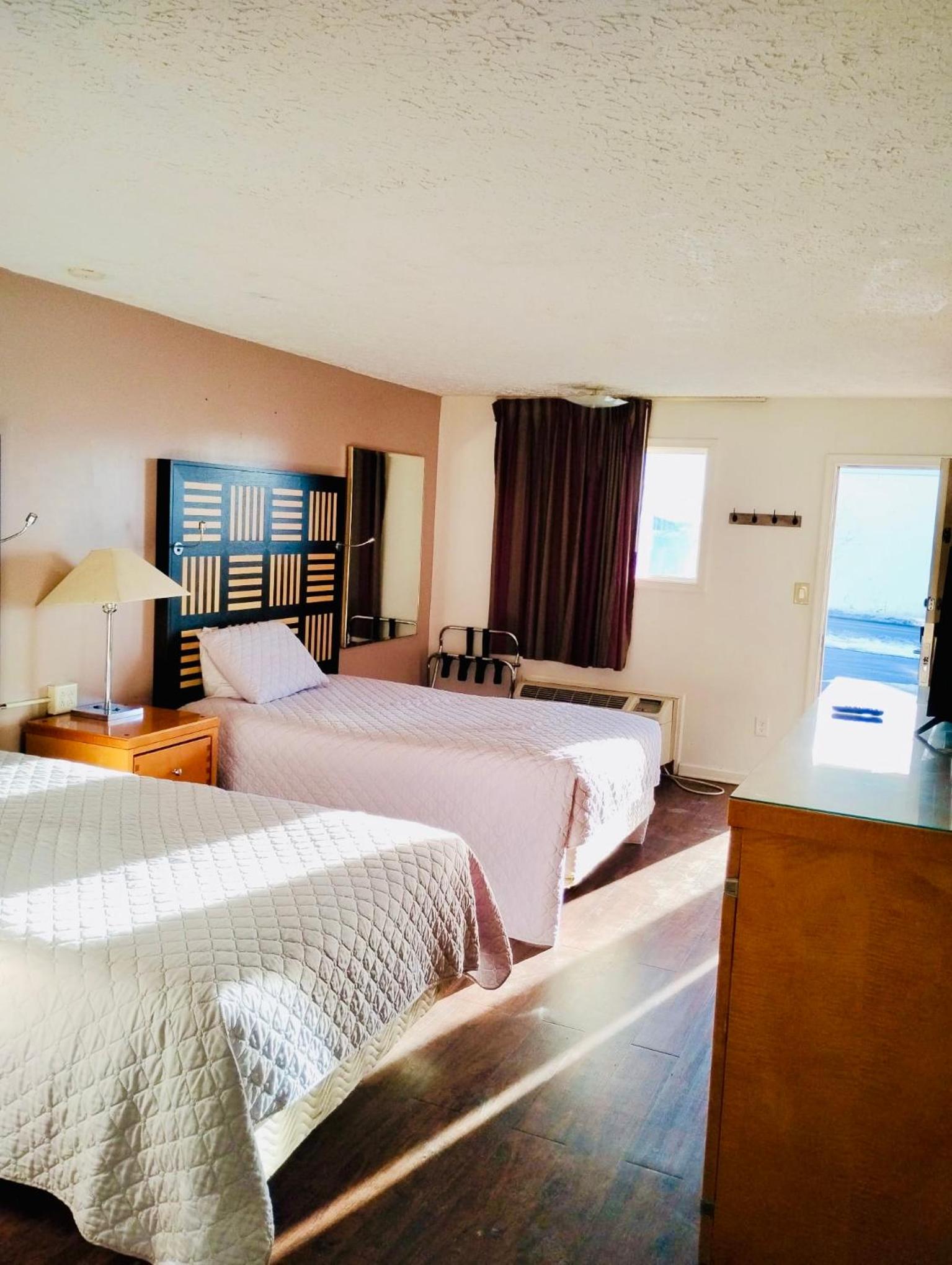 Deluxe, 2 Double Beds