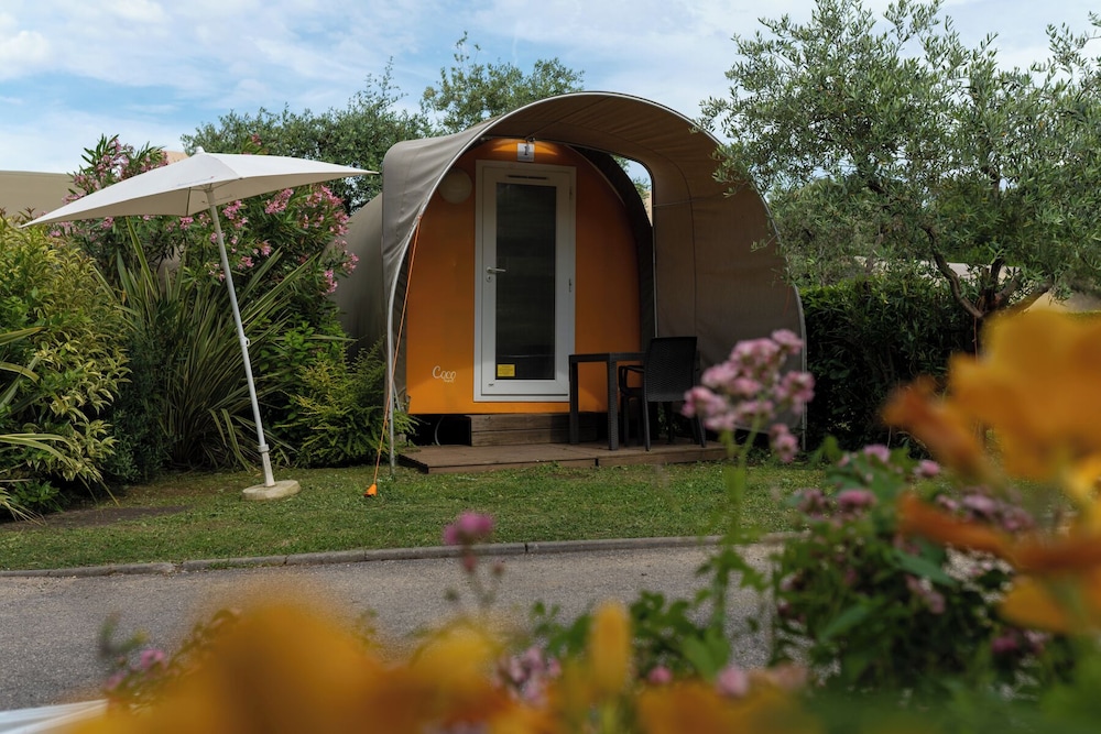 Camping Weekend Glamping Boutique 5/50