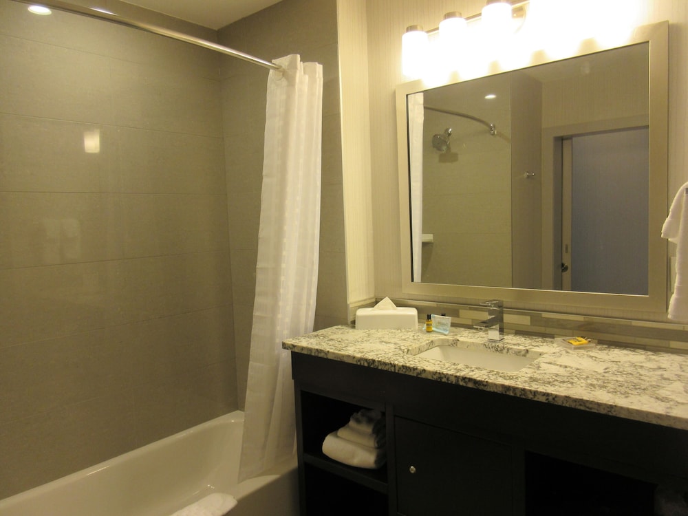 Best Western Plus Airdrie Gateway 20/50