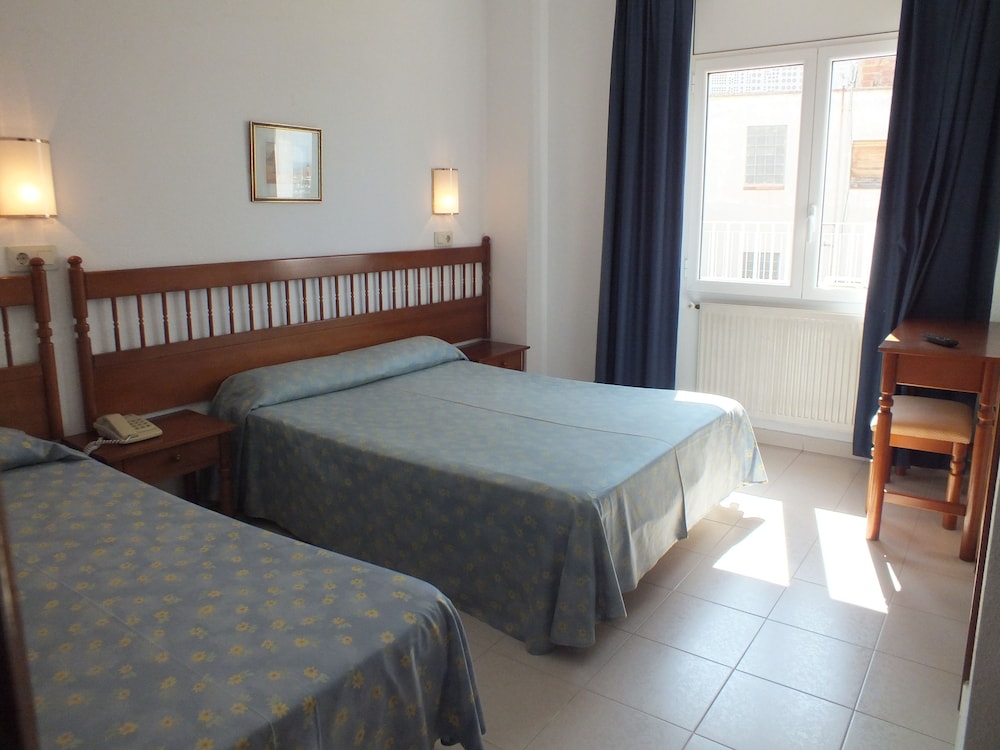 Risech Hotel 16/64