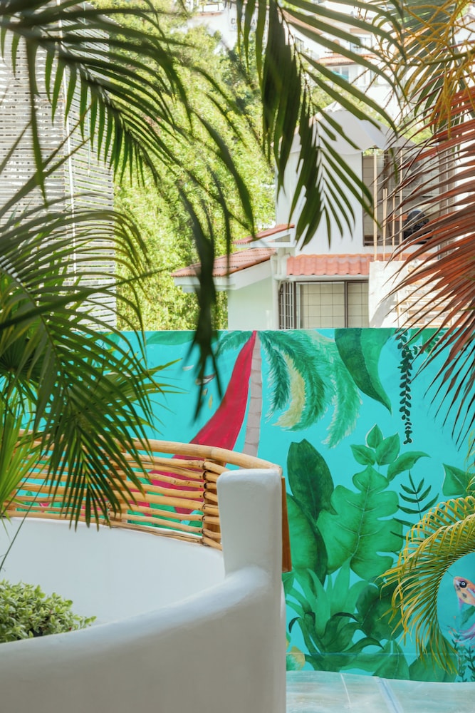 Amaca Hotel Puerto Vallarta 67/76