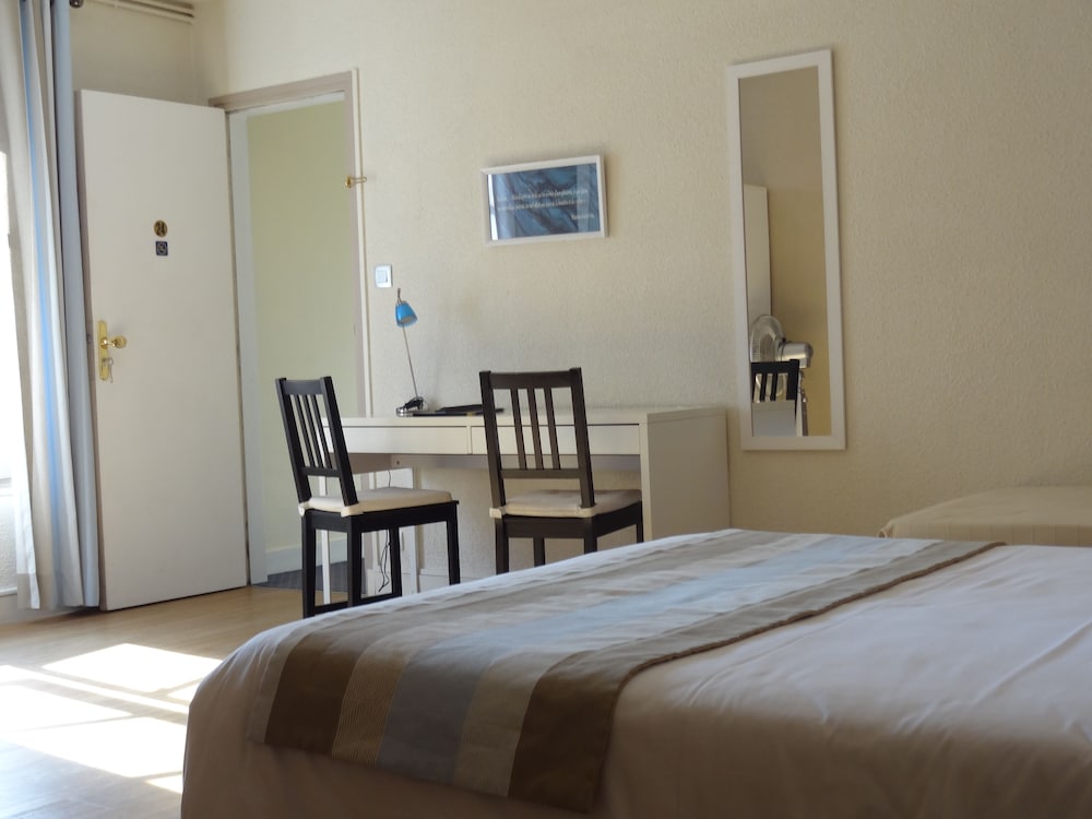 Hotel Val De Loire 14/41