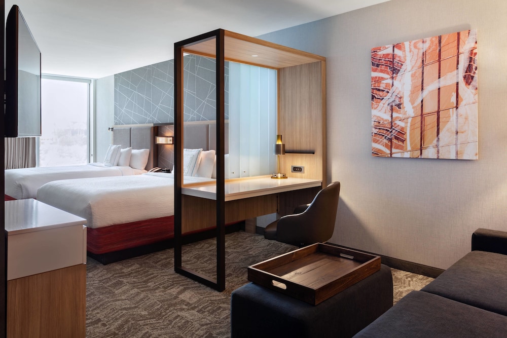 Springhill Suites Orlando At Millenia 11/40