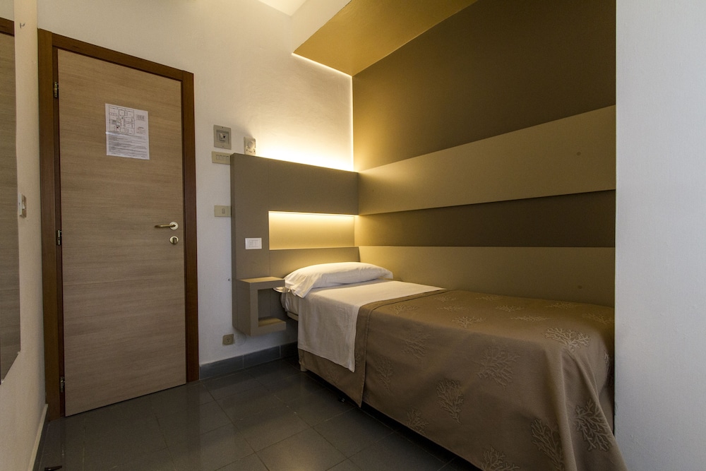 SUPERIOR, SINGLE, SINGLE BED