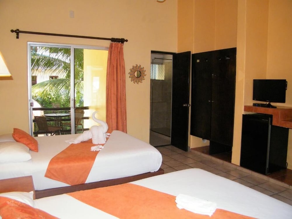 DELUXE, DOUBLE BED