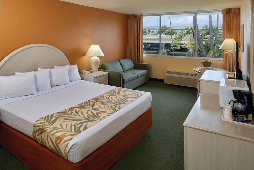 Airport Honolulu Hotel, Trademark Collection by Wyndham 40/63
