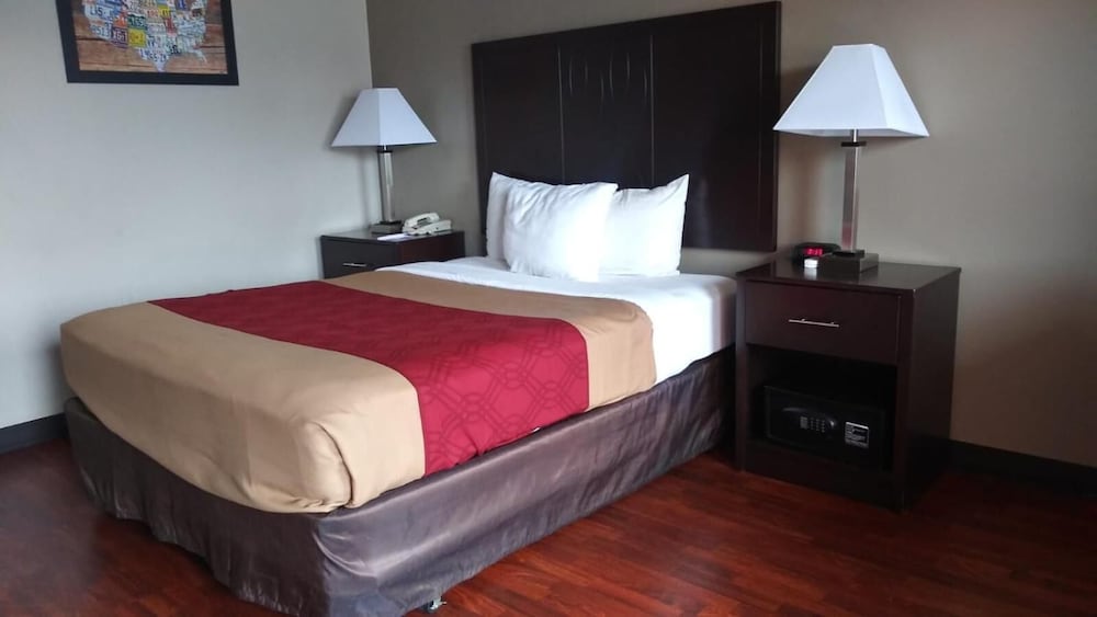 ECONO LODGE 5/36
