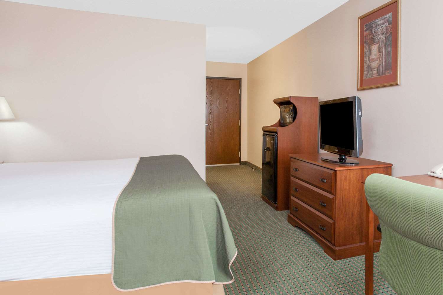 Days Inn & Suites by Wyndham Mt Pleasant 3/16