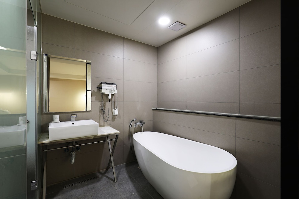 Mind Tourist Hotel 42/50