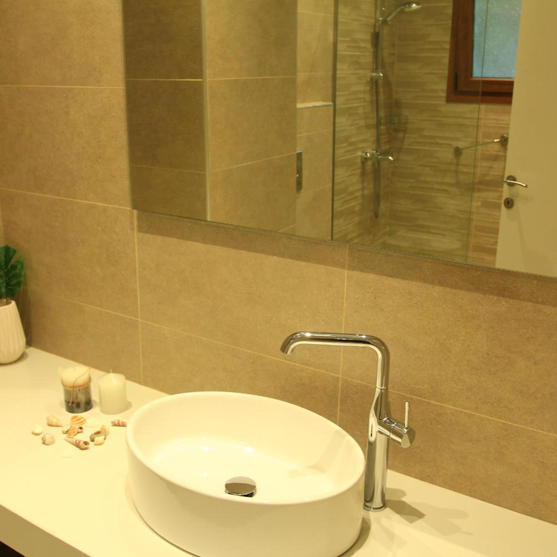 Karavos Apartments 54/57