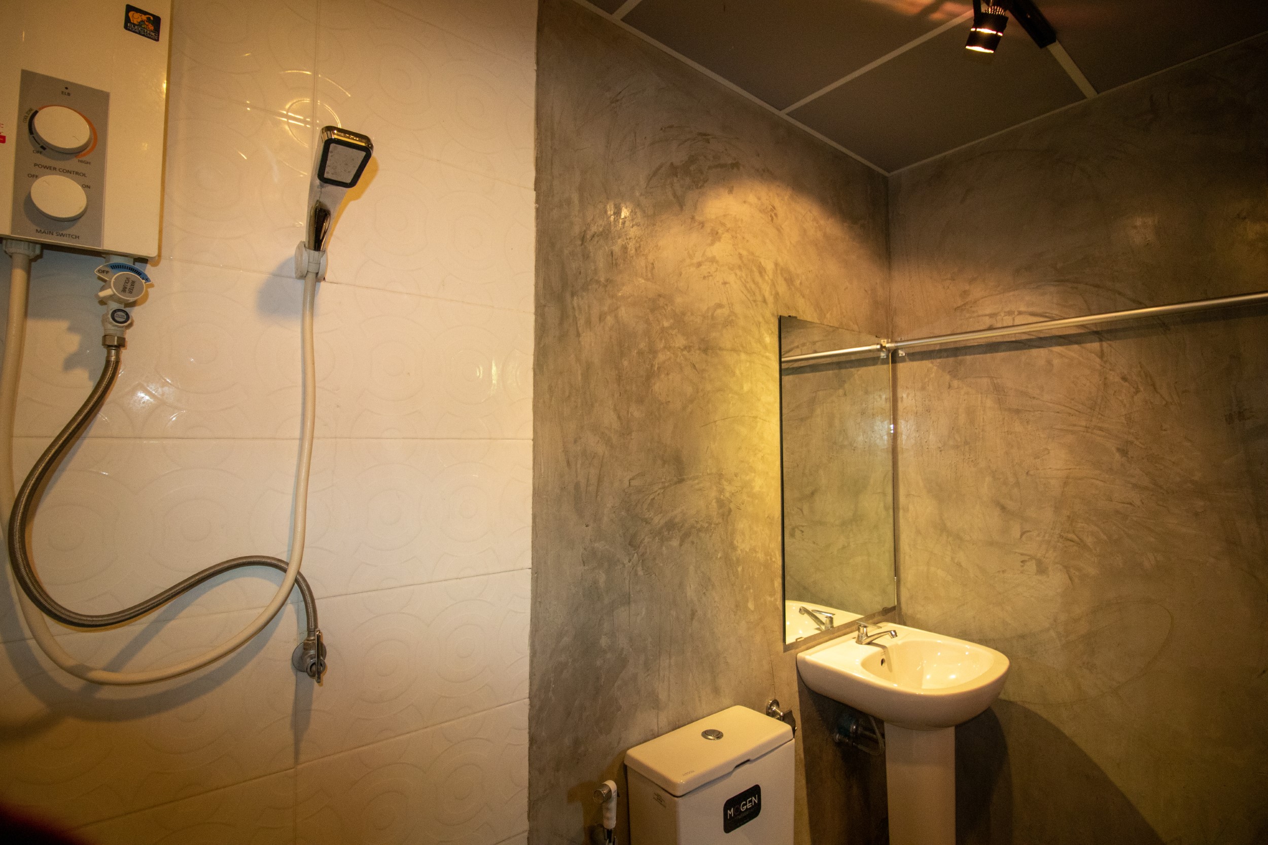 W Hostel 39/39