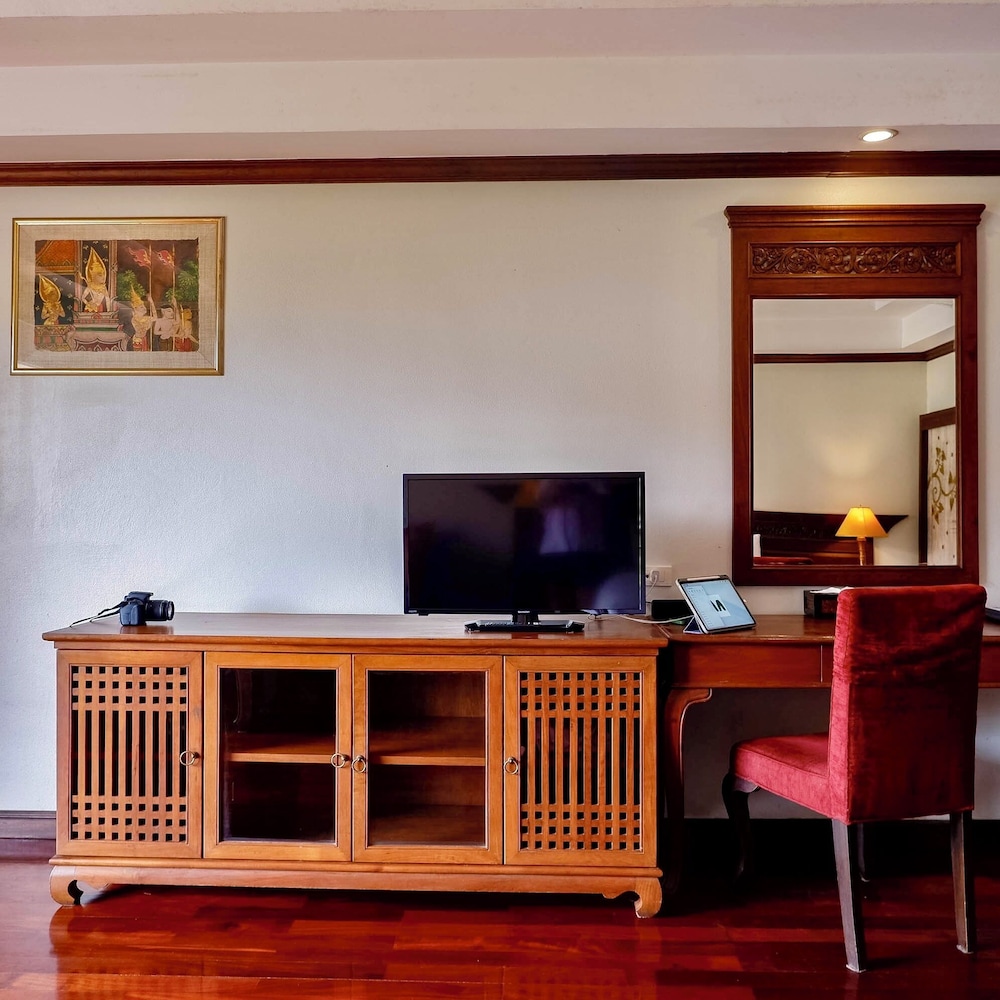 Avalon Beach Resort 65/74