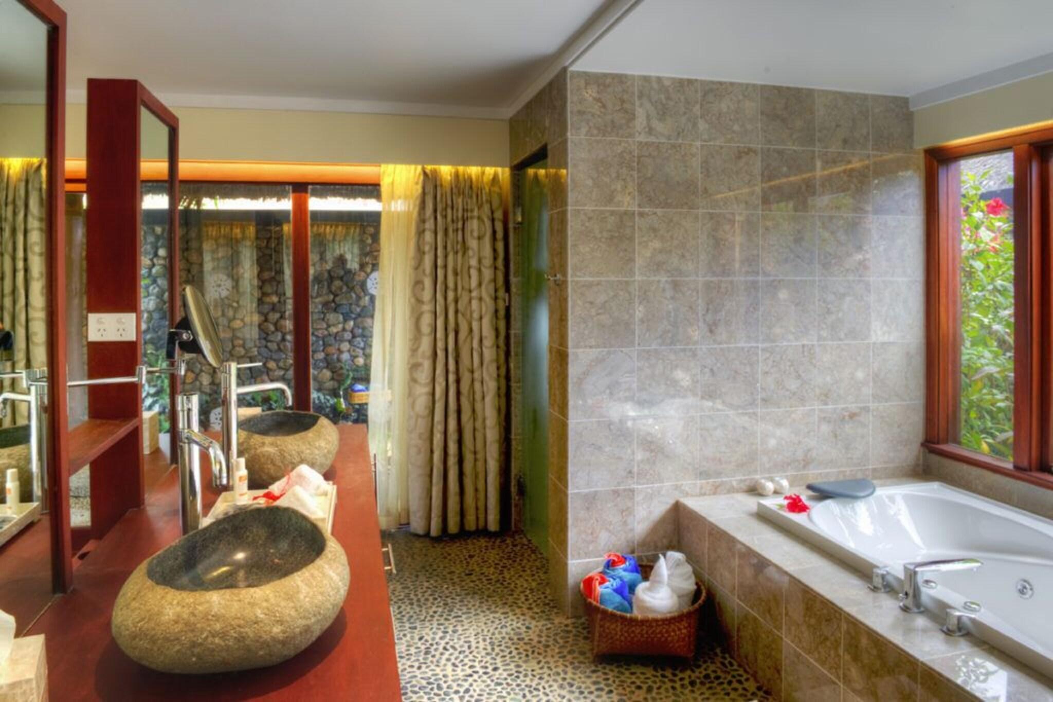 Suite, Beach Front