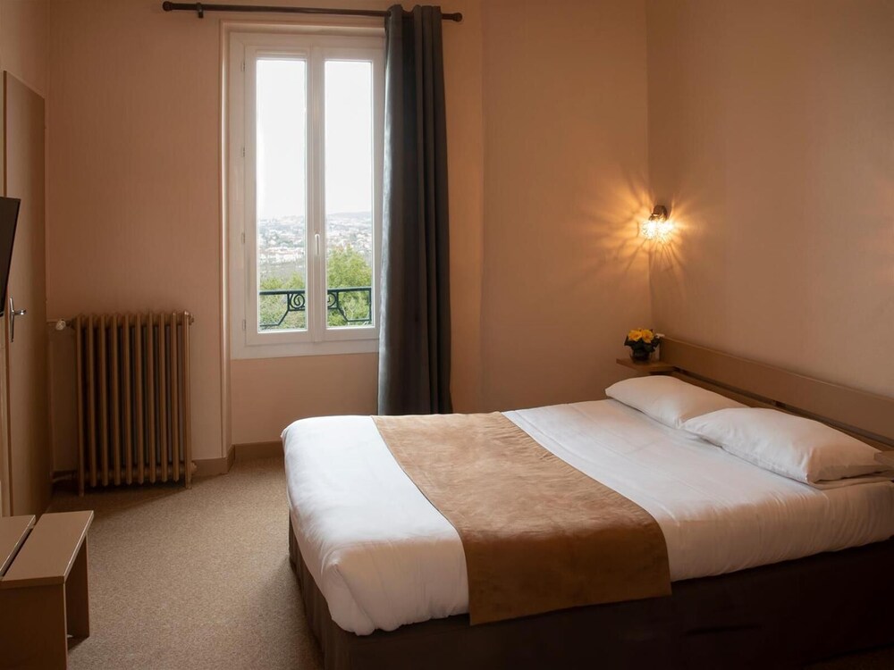 Hotel Des Pyrenees 8/37