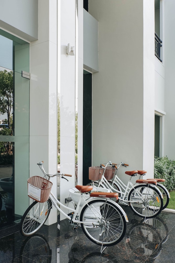 Civilize Hotel 46/64