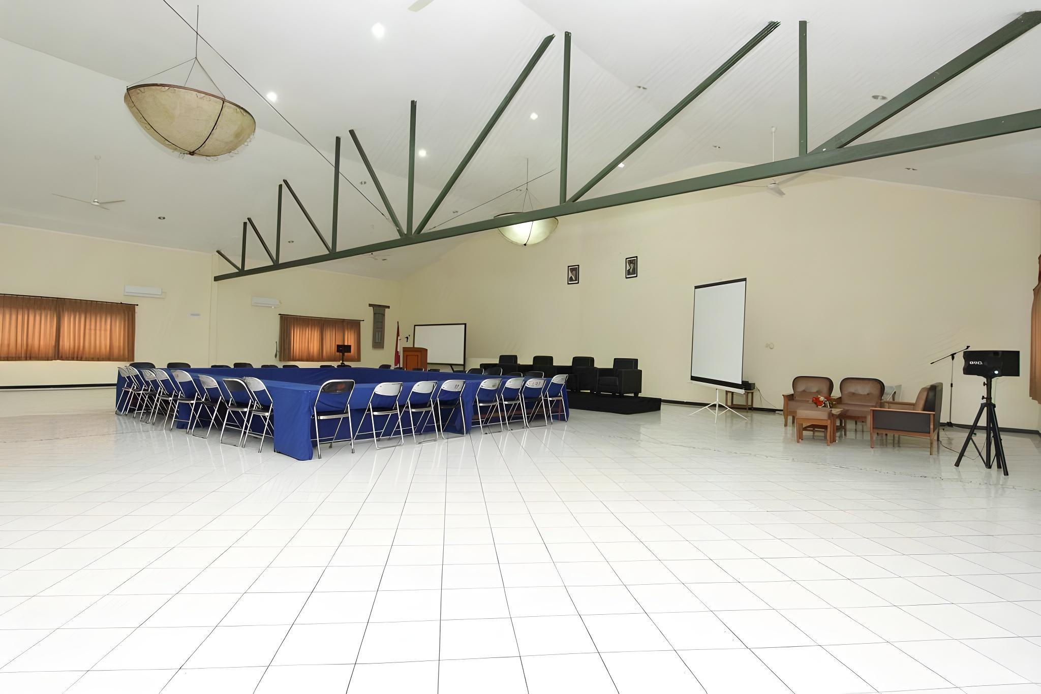 Hotel Augusta Bandung 8/18