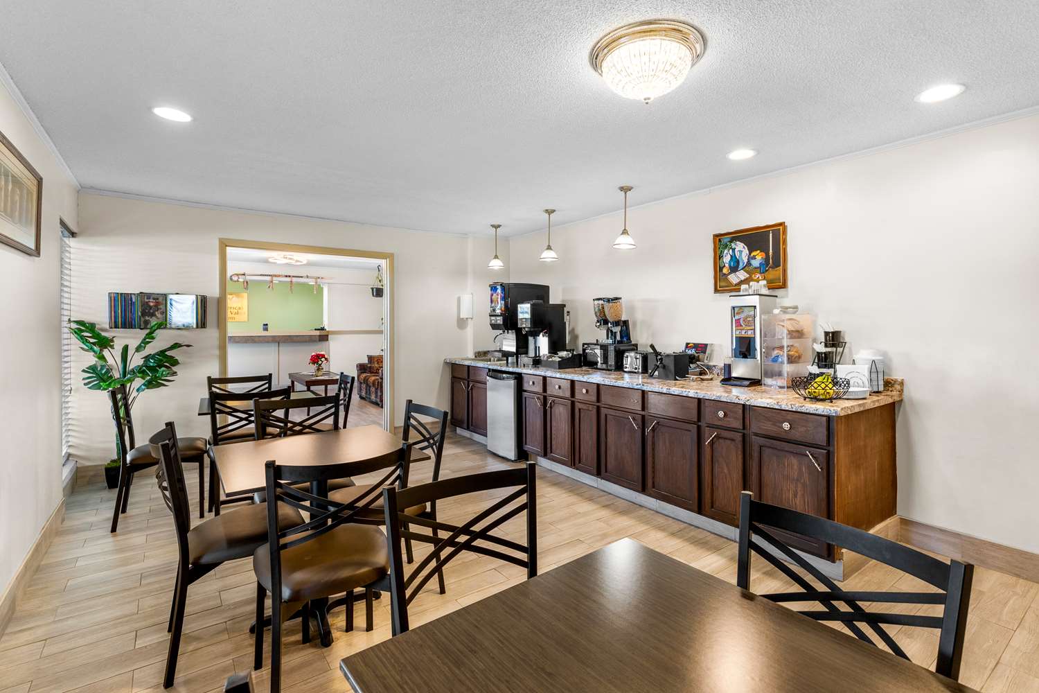 Americas Best Value Inn Belleville 23/34