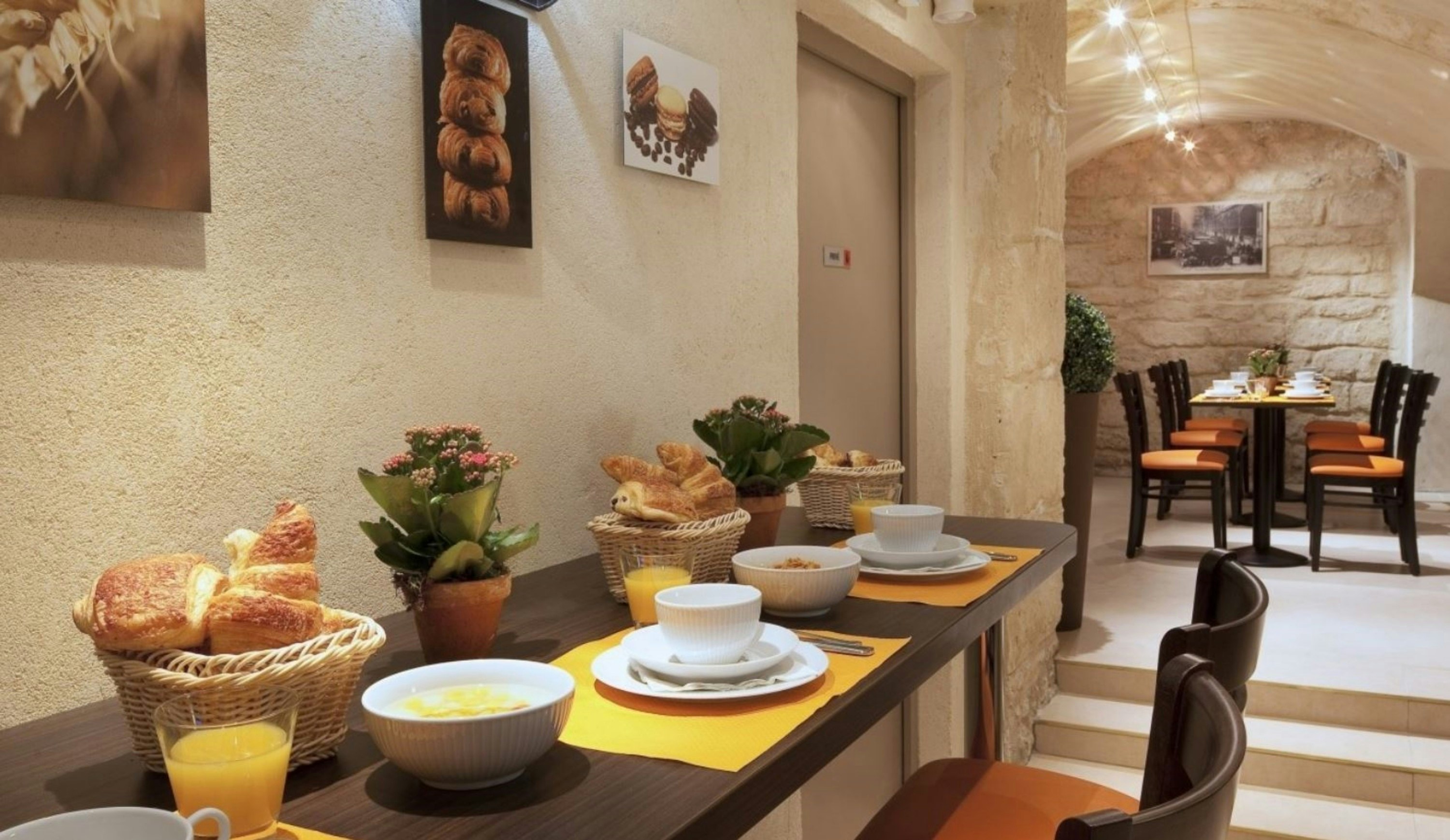 Hotel Saint Honore 35/35