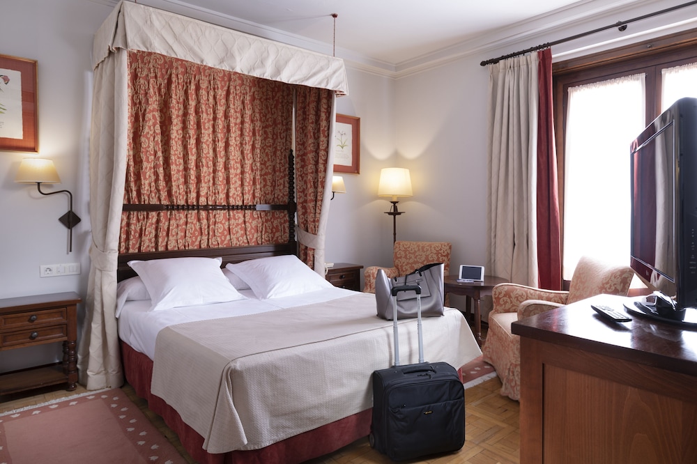 PARADOR DE TORDESILLAS 10/50
