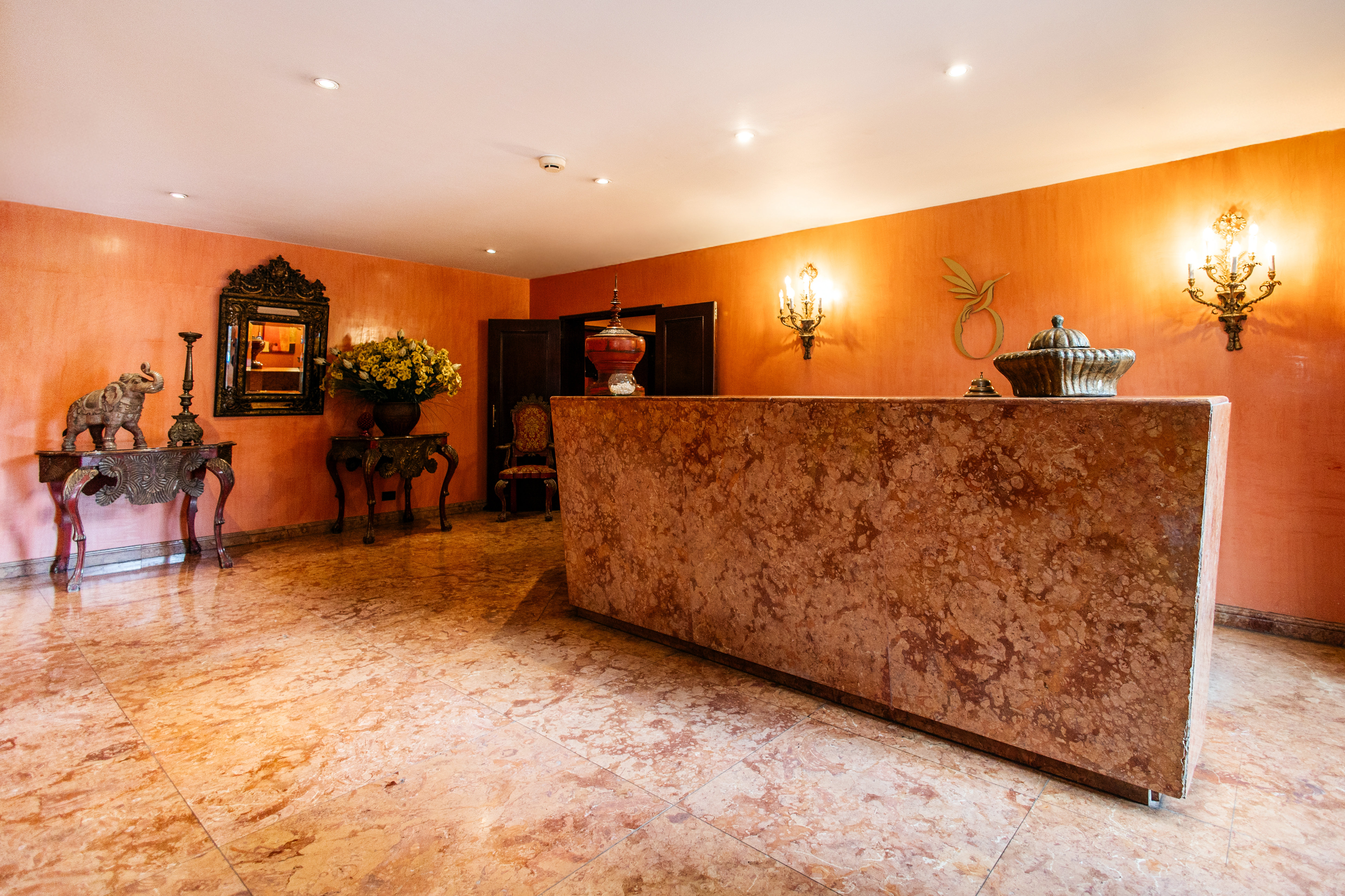 Hotel Porton Bogota 13/81