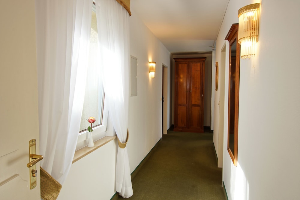 Hotel Am Luisenplatz 30/71