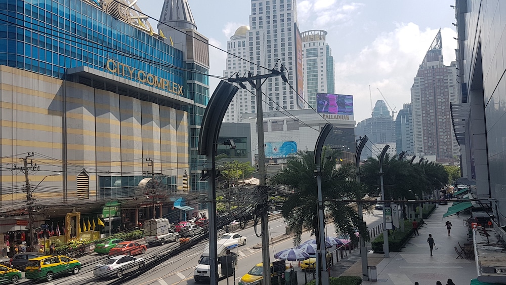 Interchange Tower Serviced Apartment 42/49