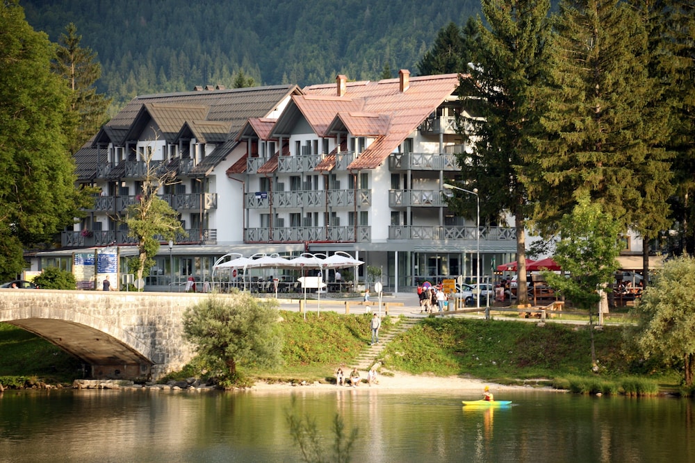 Jezero 43/50