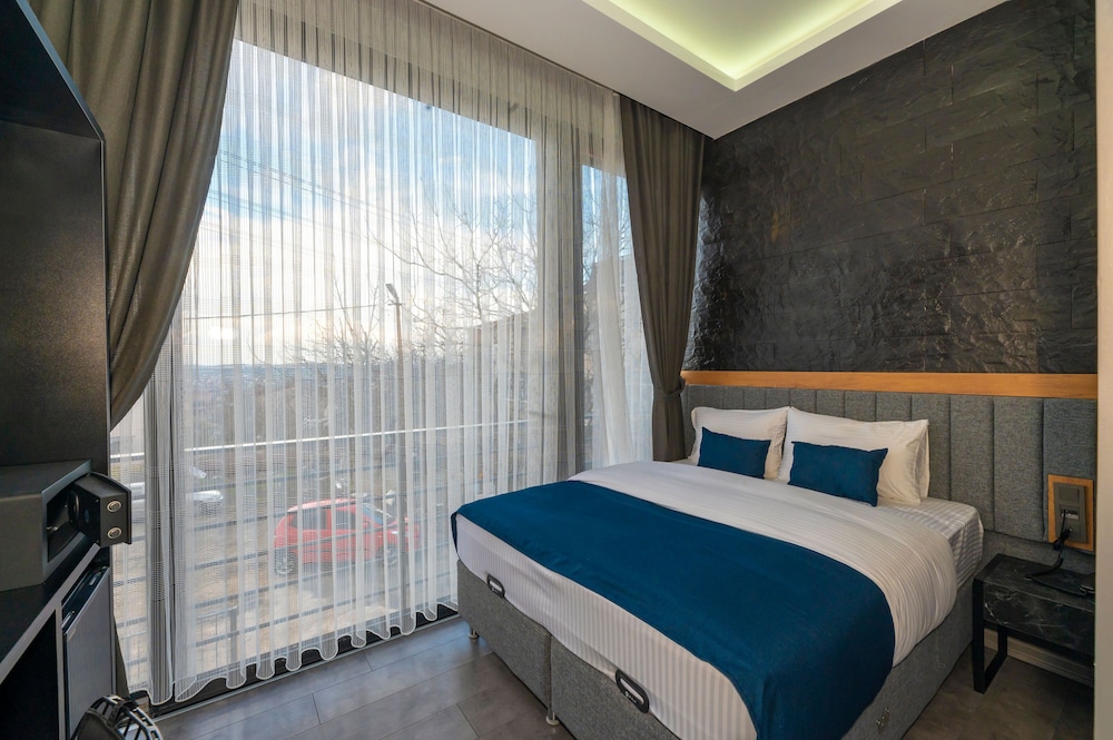 Melanj Airport Hotel 12/46