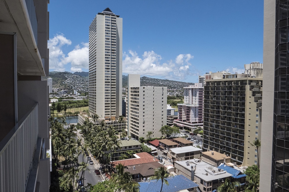 Tropical Studios At Marine Surf Waikiki 46/50