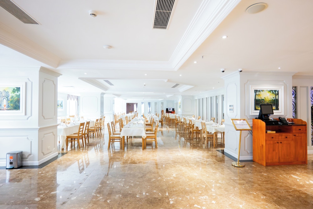 Wyndham Grand Phnom Penh Capital 46/68
