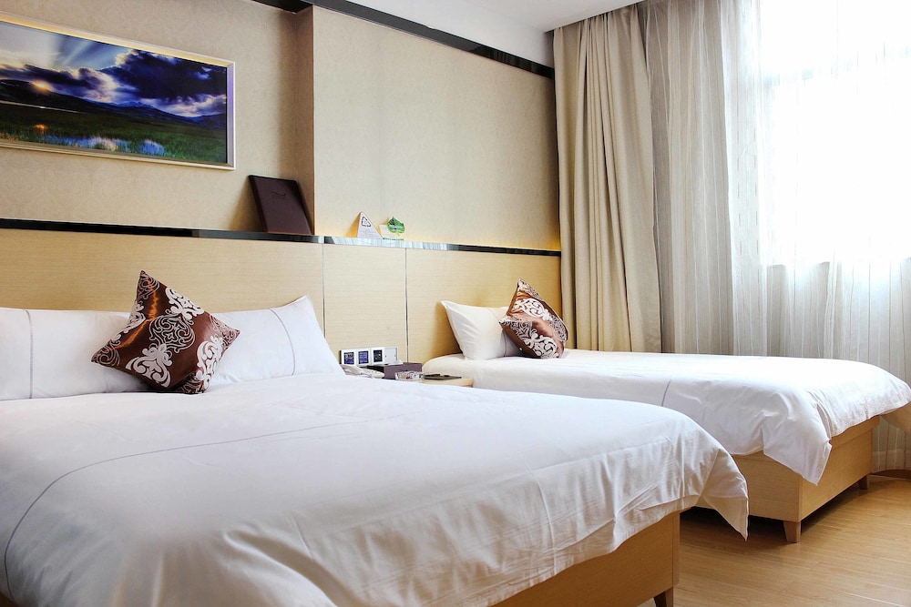 Linghang Hotel Shenzhen Airport Branch 10/19