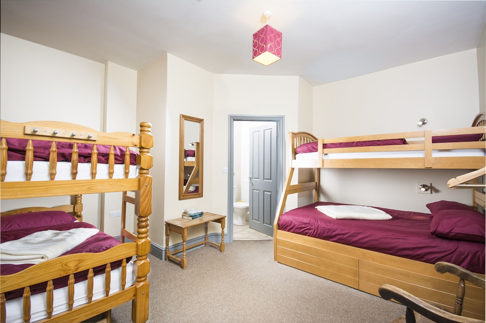 Llangollen Hostel 18/67