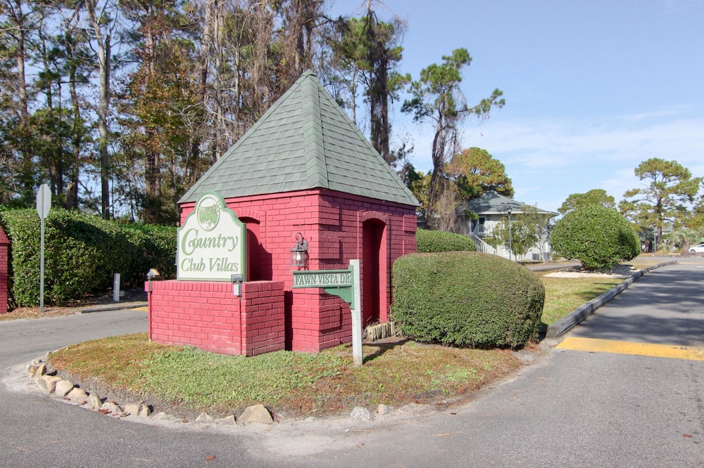 Country Club Villas 55/67