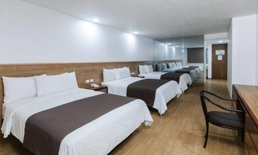 Hotel San Lucas 27/66