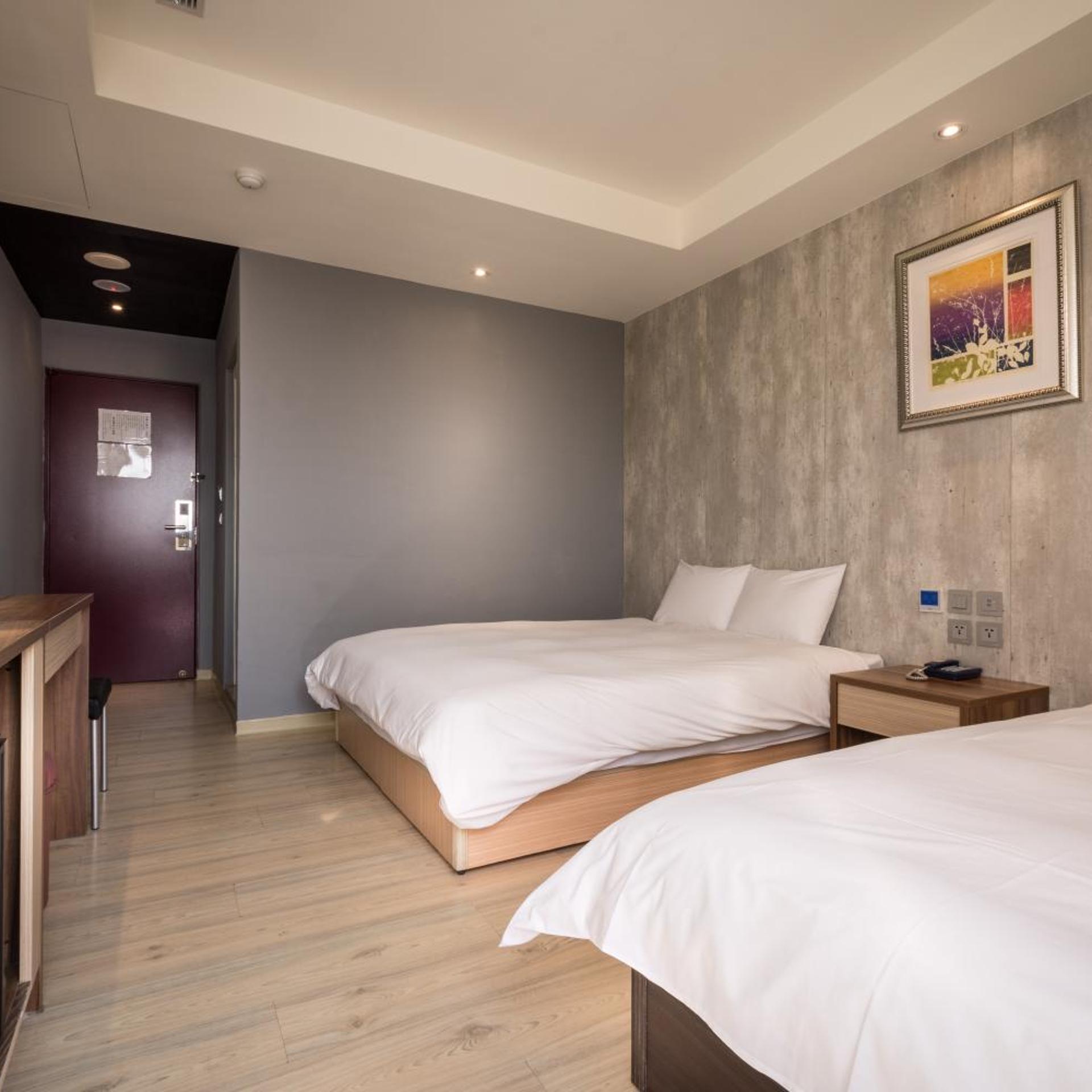 Yadi Hotel 29/53