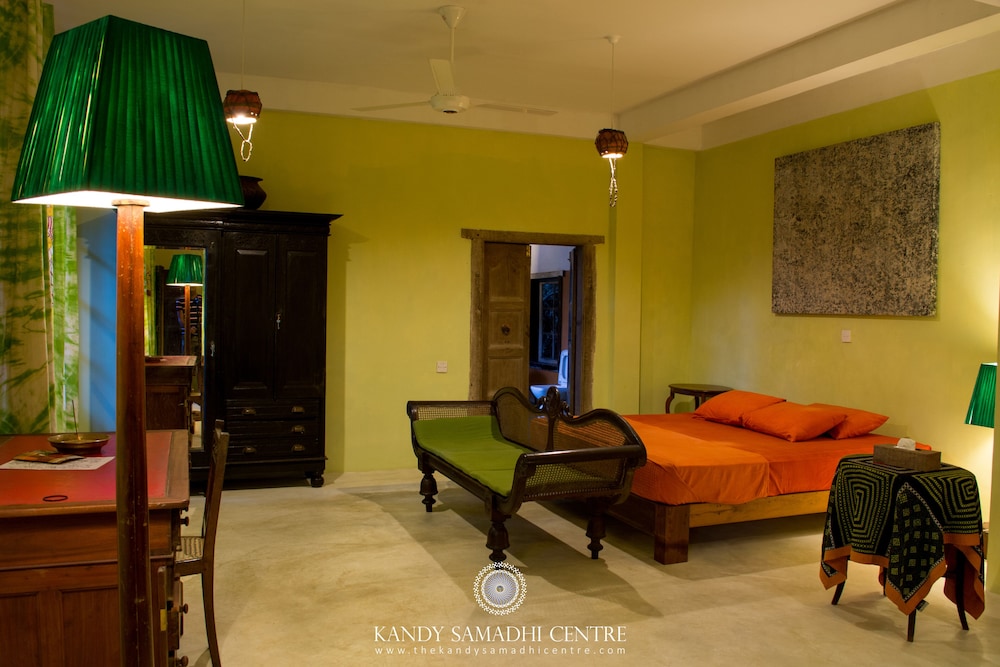 The Kandy Samadhi Centre 51/80
