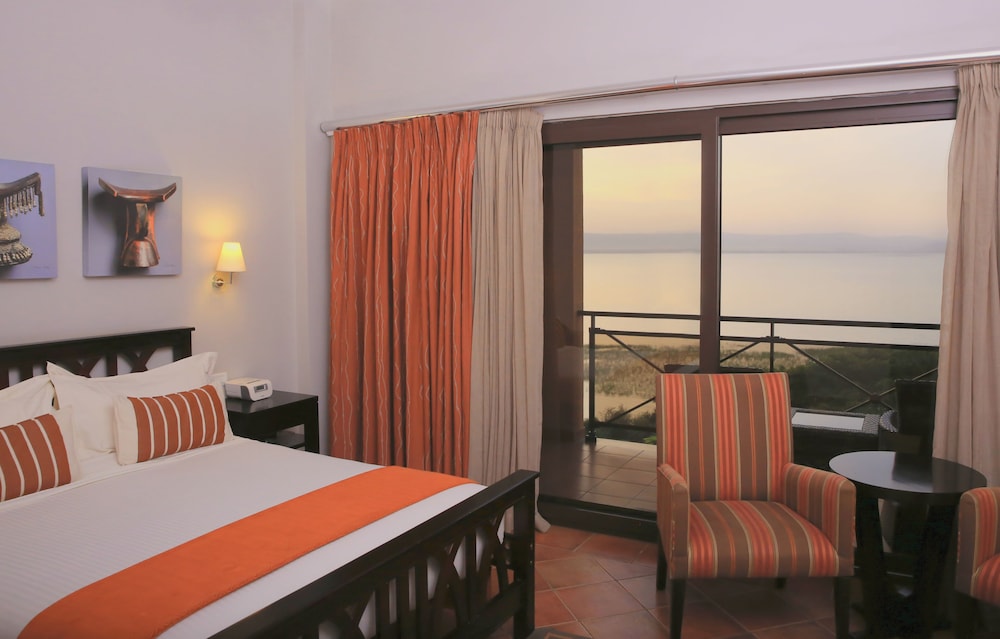 غرفة بسرير كوين بإطلالة على البحيرة، Haile Resort Hawassa 4/8