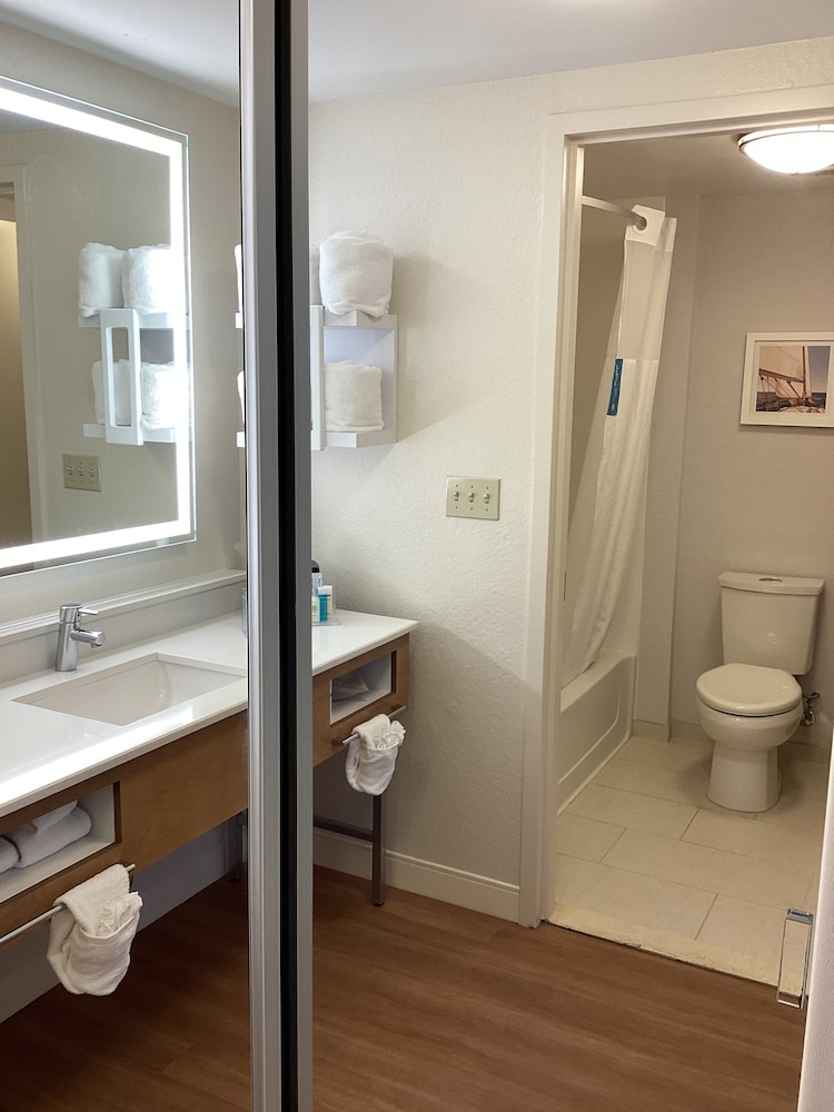 جناح استوديو بسريرين كوين مع أريكة، Hampton Inn Suites By Hilton Miami Brickell Downtown 10/10