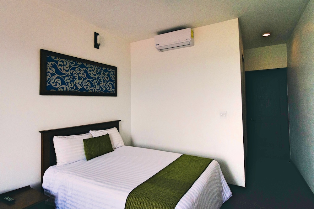 Hotel La Estacion 11/31