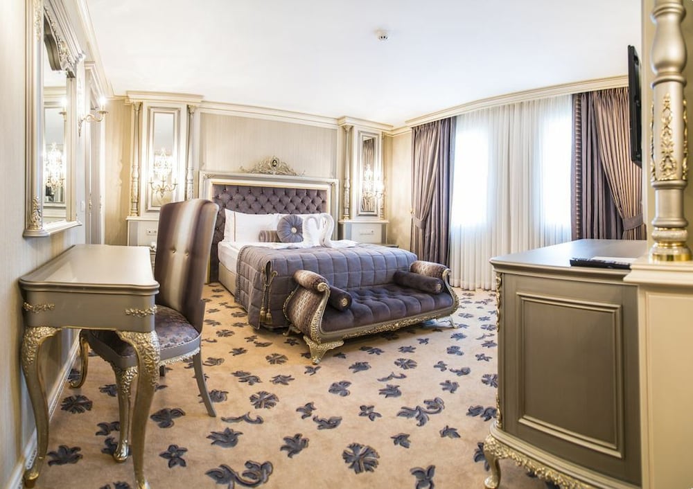 Cassiel Hotel 31/45
