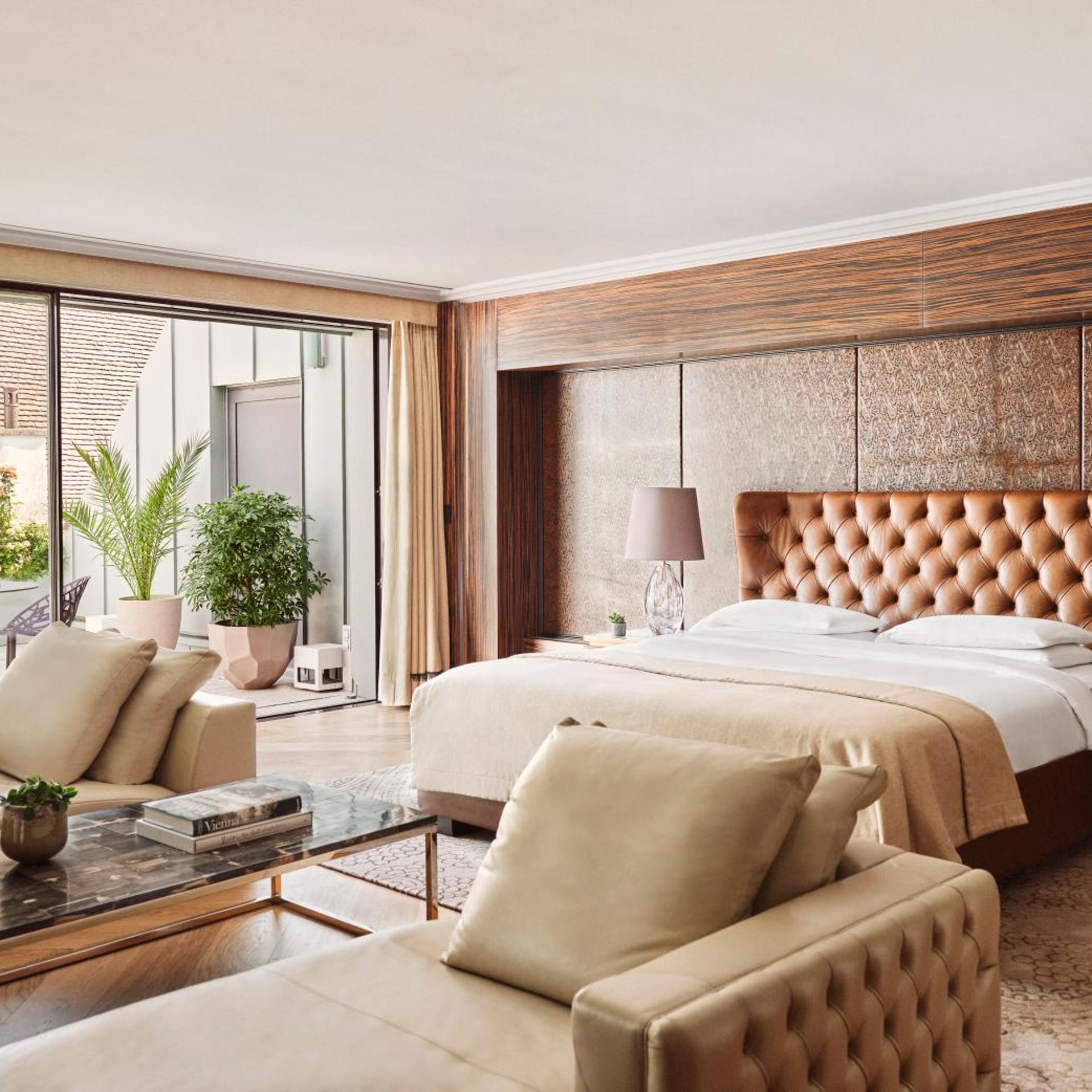 Royal, Penthouse Suite