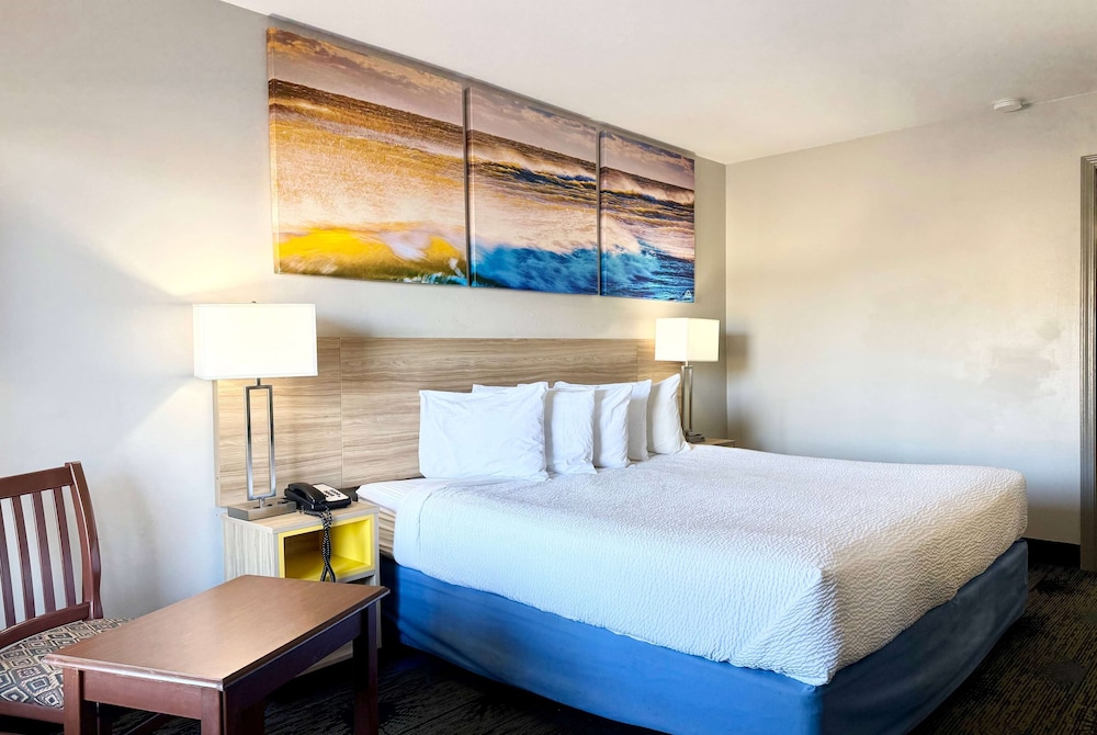 Days Inn by Wyndham Greenville AL 12/33
