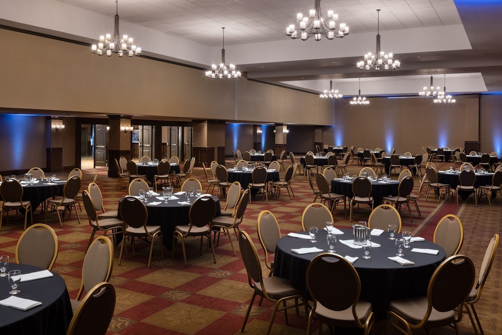Pomeroy Hotel And Conference Centre Fort St John 49/54