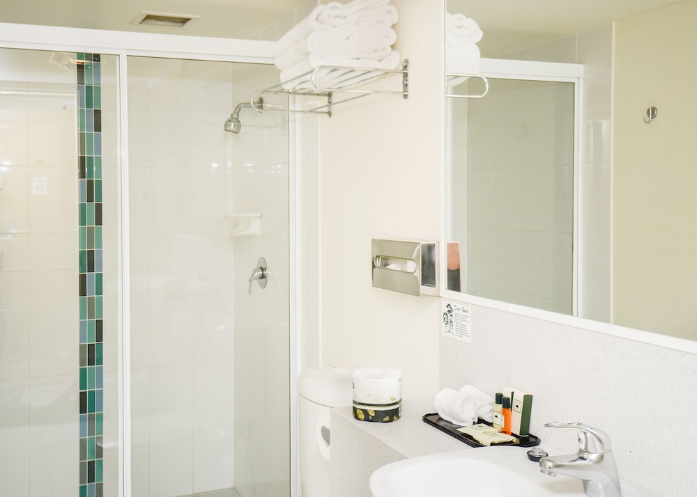 Pegasus Motor Inn And Serviced Apartments 9/47